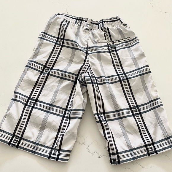 Old Navy Boys’ Swimsuit/Swim Shorts (10-12 YRS) - Picture 5 of 6